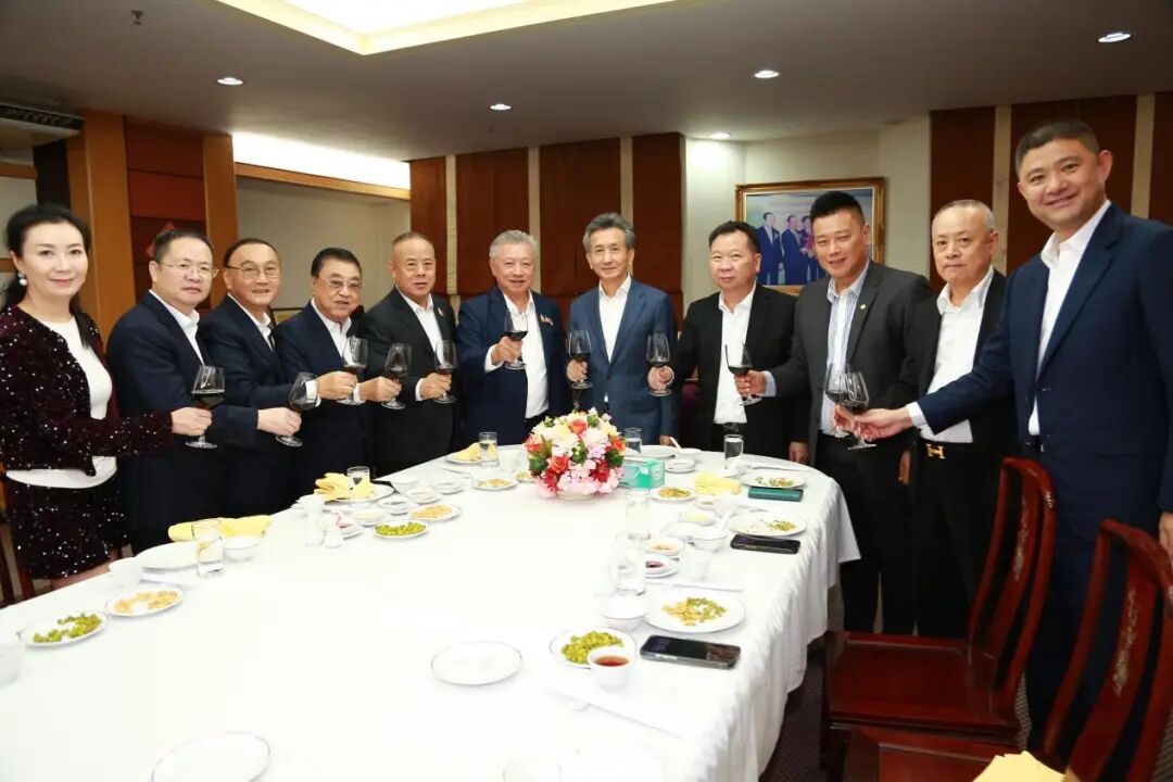 泰国工商总会举行庆祝晚宴祝贺陈运金荣任泰国潮州会馆主席 荣升为工商总会荣誉主席 郑芷荪 黄迨光 李桂雄致辞 共谱发展新篇章 图片 3