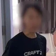中国通缉的“张夫人”在泰国落网:一场“打假”,牵出3.5亿泰铢敲诈案!