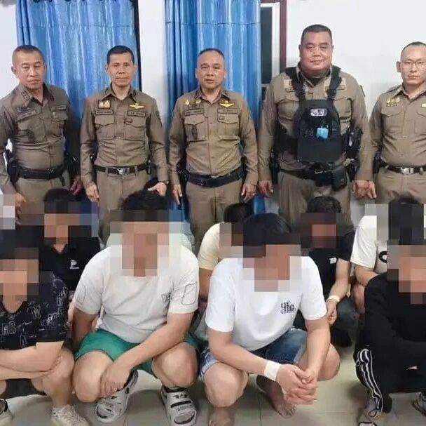 泰国清莱警方截查两辆轿车:10名中国籍人员涉嫌非法居留