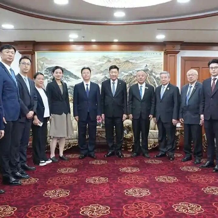 重庆海外联谊会副会长王建国率团访问泰国中华总商会