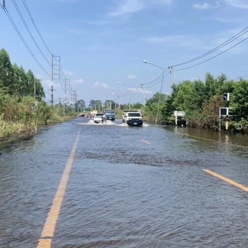 泰国11府55处公路受洪水影响 6处路段无法通行