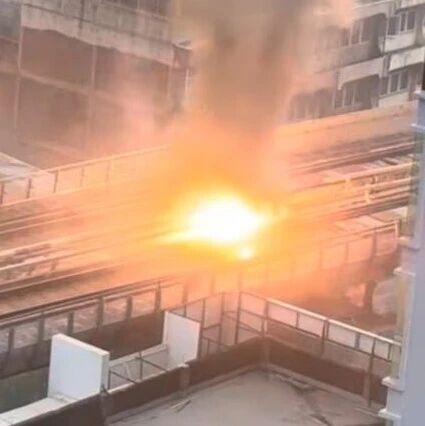 曼谷地铁蓝线陶本站轨道起火 乘客疏散部分区间停运延误约1小时
