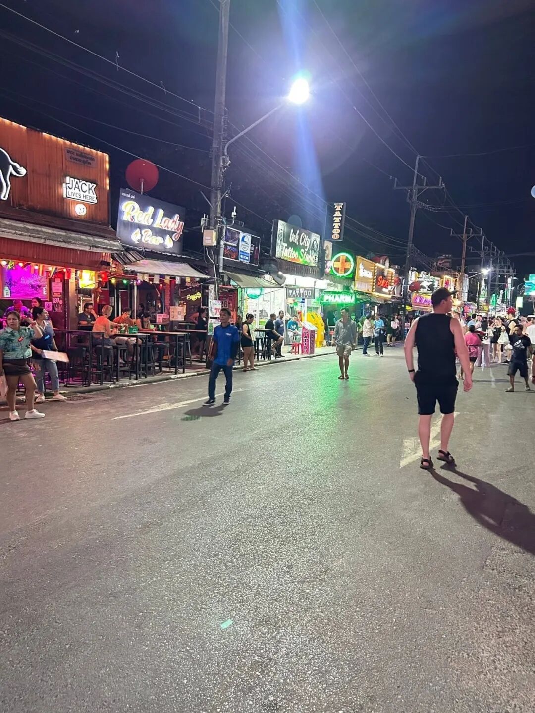 泰国普吉岛旅游业现反差:游客量近490万,商家却称消费冷清 图片 20