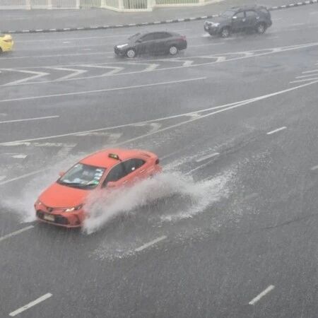 泰国70府及曼谷进入暴雨警戒 官方回应“120小时后特大洪灾”传言