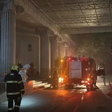 芭提雅一知名餐厅凌晨起火 电力控制室燃烧无人伤亡