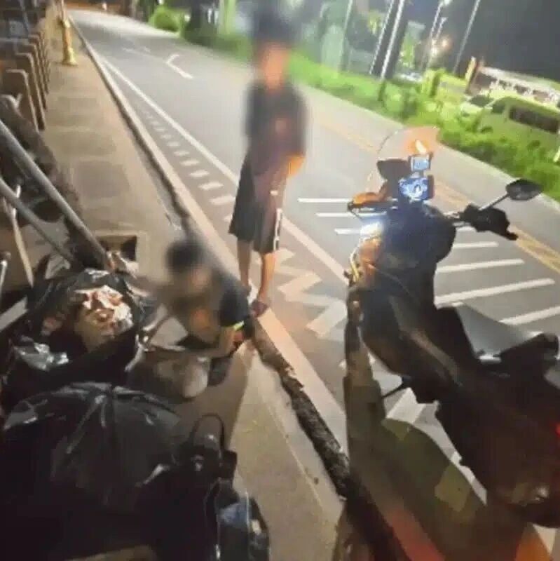 泰国兄弟凌晨翻垃圾找吃的:哥哥法学毕业,家里当时只剩600泰铢