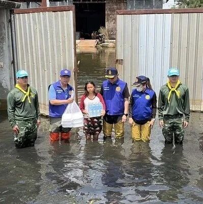 泰国那空那育府与巴吞他尼府洪灾持续 多地村庄被淹逾12天