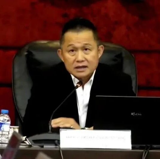 泰国交警禁蒙面拦查司机!不可“埋伏式”查违章!司机重复违规拟分级处罚