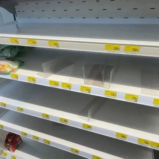 曼谷暴雨洪灾逼近!多条主干道淹水封路,民众疯狂囤货,米面水卫生纸火速售罄