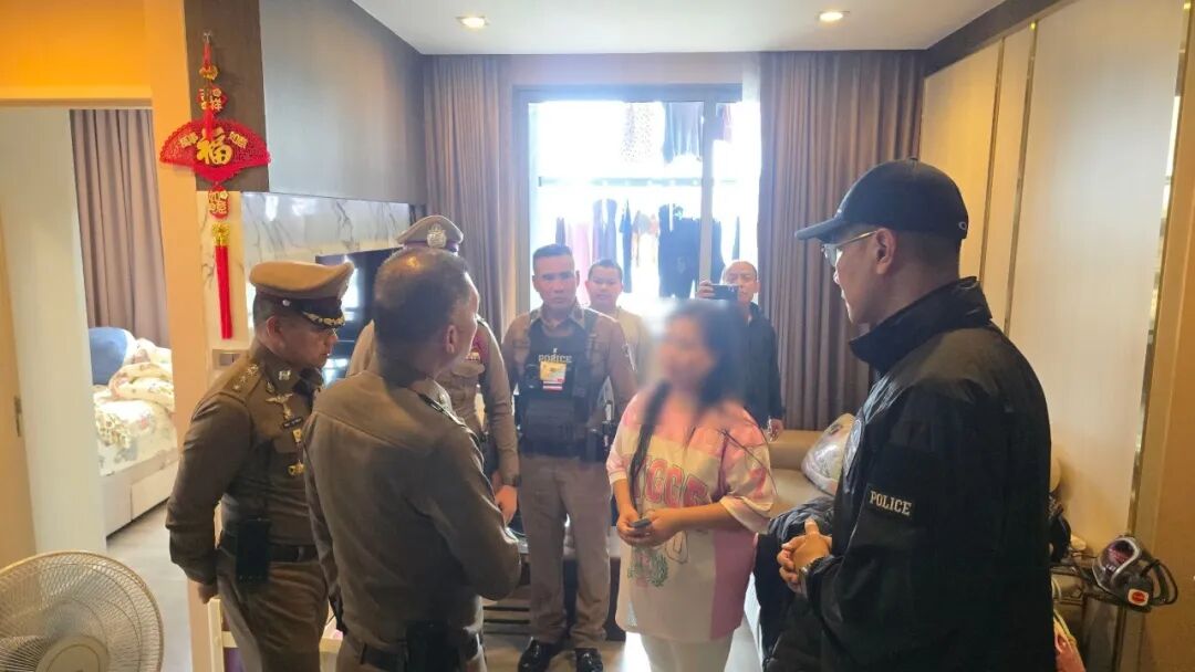 曼谷豪华公寓惊传命案!泰媒称21岁中国籍妹妹涉嫌杀害23岁姐姐 图片 12