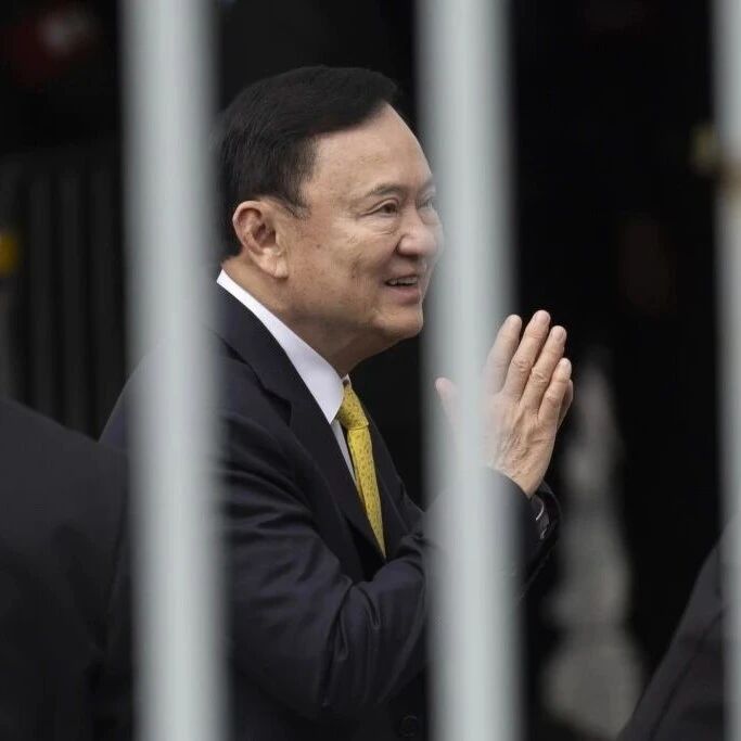 他信,获准出狱!