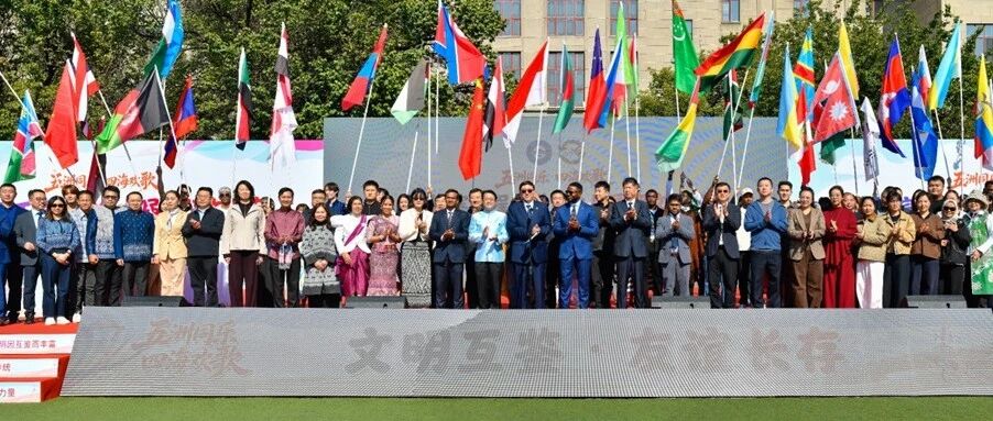 泰王国驻华大使馆代表出席哈尔滨工程大学第九届国际文化节